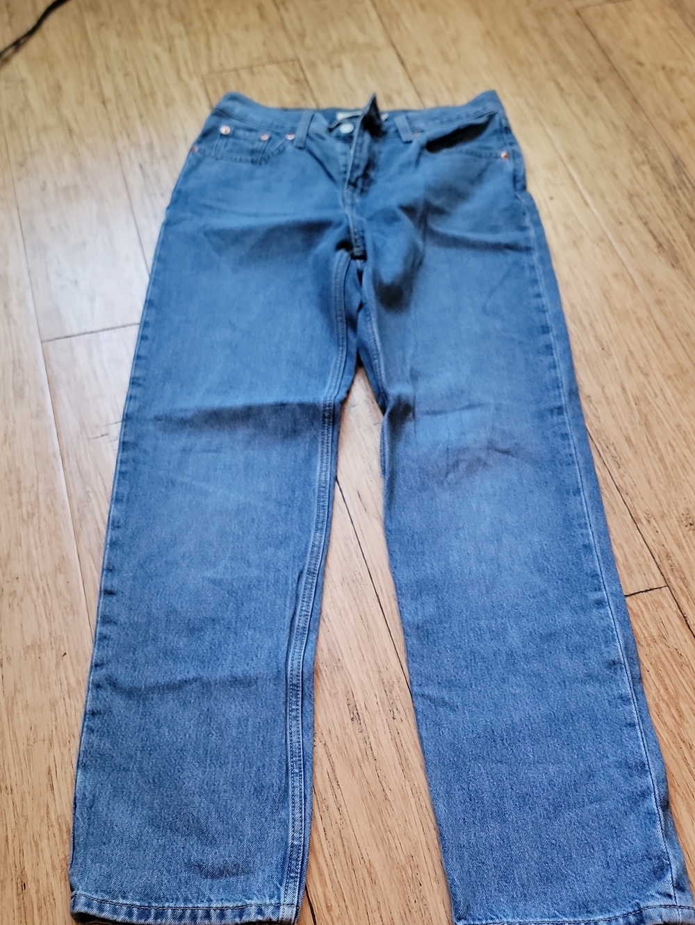Classic Levi's Blue Jeans - Relaxed Fit